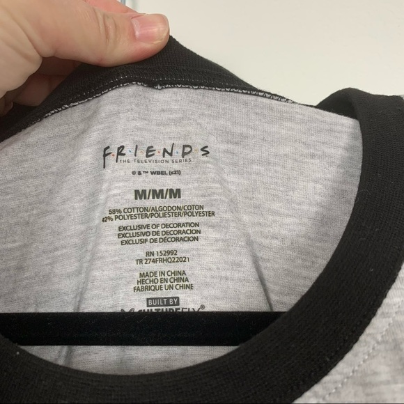 FRIENDS Sleeveless‎ Crew Neck Graphic Muscle Tank Gray NWT - Picture 2 of 5